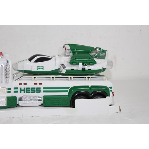 620 - BOXED HESS TOY TRUCK AND SPACE CRUISER WITH SCOUT
33 X 14CM