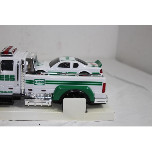 621 - BOXED HESS TOY TRUCK AND RACE CAR
30 X 12CM