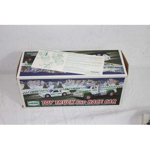 621 - BOXED HESS TOY TRUCK AND RACE CAR
30 X 12CM