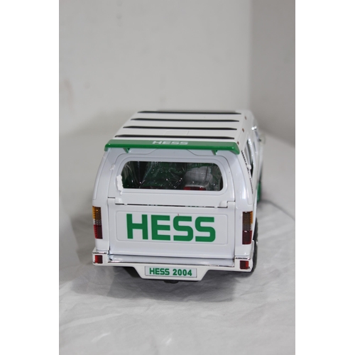 628 - BOXED HESS TOY SPORT UTILITY VEHICLE AND MOTORCYCLES
27 X 13CM