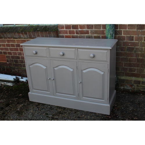 55 - QUANTITY OF PAINTED FURNITURE x6 INCLUDING SIDEBOARD
120 X 43 X 90CM