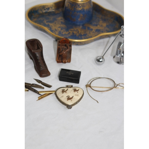 298 - SELECTION OF DESK TOP ITEMS TO INCLUDE PENS, INKWELLS, BOXES, A POCKET WATCH AND A CHEST PIECE