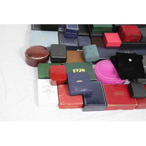 374 - LARGE QUANTITY OF MIXED JEWELLERY GIFT BOXES IN VARIED MATERIAL