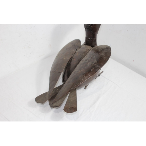 429 - SCULPTURE OF A LARGE METAL DUCK AND A QUANTITY OF METAL ANIMALS VARIETY OF METALS AND CREATURES
40 X... 