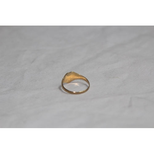 1134 - 9CT GOLD HEART SHAPED SIGNET RING - 1.30G - SIZE M 1/2