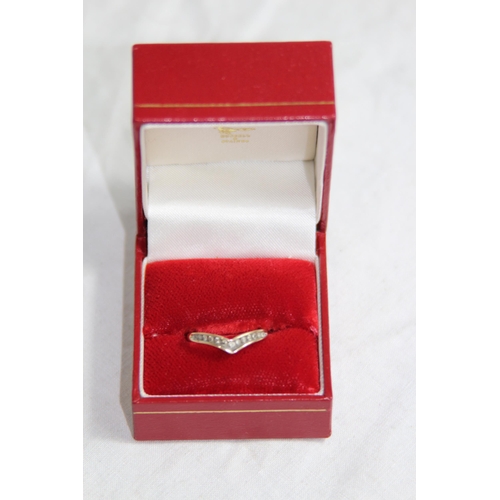 1146 - 9CT GOLD DIAMOND SET RING IN WISHBONE DESIGN - 1.20 - SIZE L