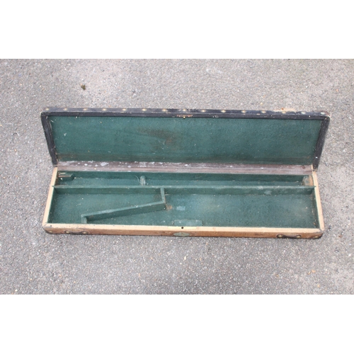 512 - VINTAGE GUN CASE PLUS ONE OTHER 
76CM