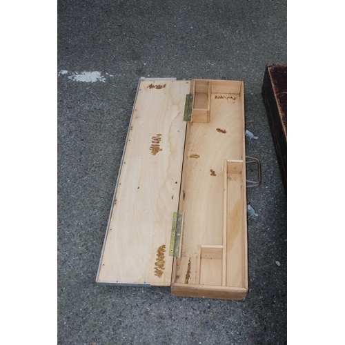 513 - 2 X VINTAGE GUN BOXES
123CM