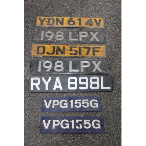 514 - QUANTITY OF VINTAGE NUMBER PLATES x7
52CM