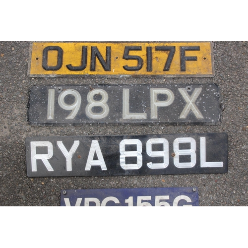 514 - QUANTITY OF VINTAGE NUMBER PLATES x7
52CM