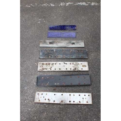 514 - QUANTITY OF VINTAGE NUMBER PLATES x7
52CM