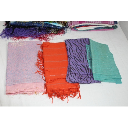 523 - 22 X SCARFS AND SHAWLS