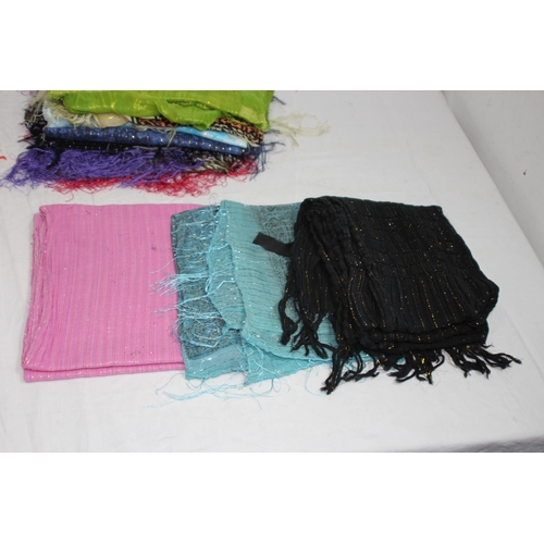 523 - 22 X SCARFS AND SHAWLS