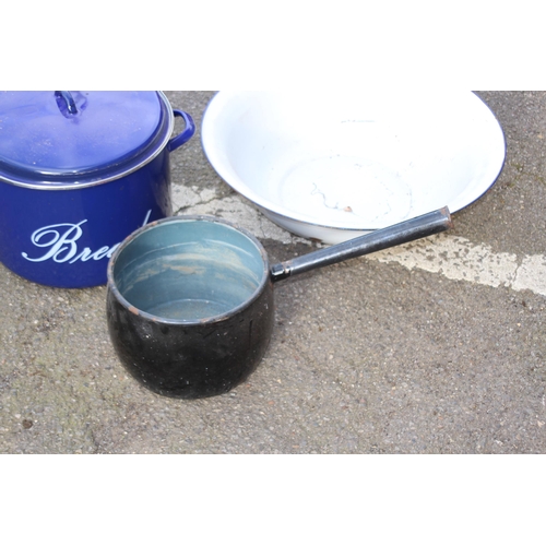 549 - QUANTITY OF ENAMELWARE  x3
50CM