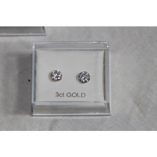 1136 - 4 PAIRS OF 9CT GOLD STUD EARRINGS BOXED - ONE A/F - APPROX 1G