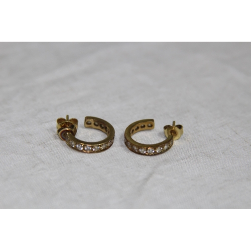 1131 - PAIR OF 14CT GOLD EARRINGS - 3.90G