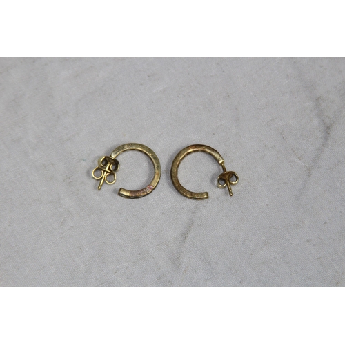 1131 - PAIR OF 14CT GOLD EARRINGS - 3.90G