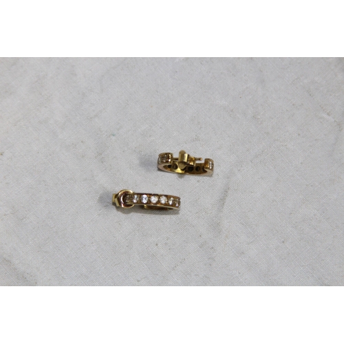 1131 - PAIR OF 14CT GOLD EARRINGS - 3.90G