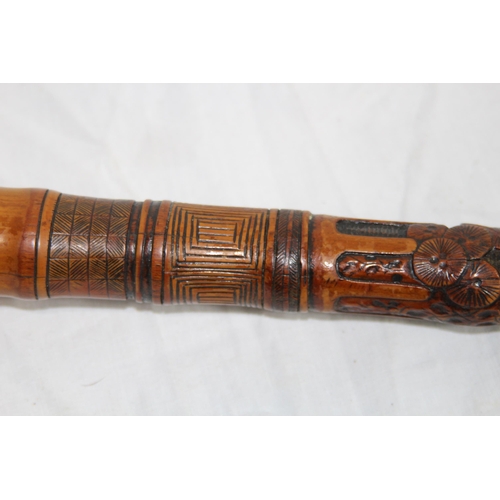 284 - LATE 19TH EARLY 20TH CENTURY CARVED ORIENTAL BAMBOO WALKING STICK
86CM