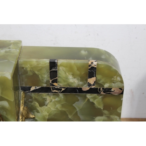 468 - VINTAGE GREEN FRENCH ONYX CLOCK WITH 8 DAY STRIKE MOVEMENT AND SIDE URNS IN WORKING ORDER
95 X 12 X ... 