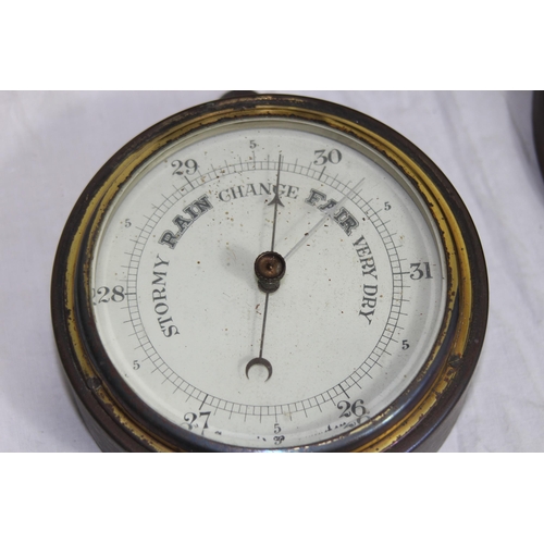 552 - 3 X VINTAGE CLOCKS AND BAROMETER
20CM