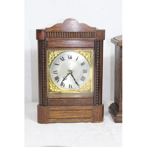 552 - 3 X VINTAGE CLOCKS AND BAROMETER
20CM