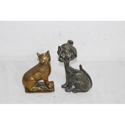 556 - 2 X VINTAGE METAL CATS
15CM