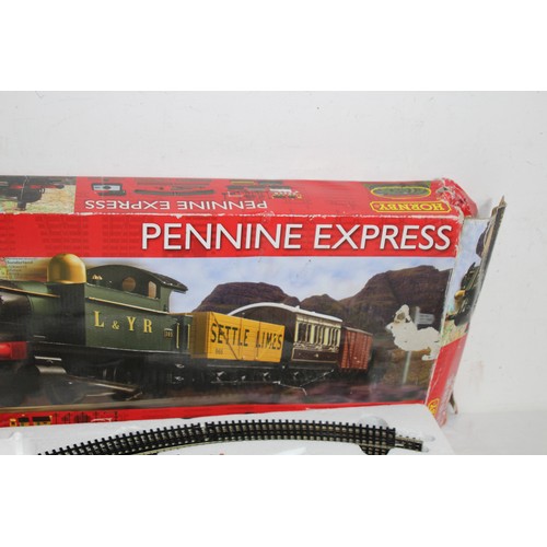 635 - HORNBY PENNINE TRAIN SET