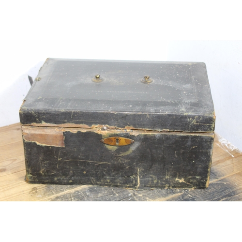 565 - 2 X ANTIQUE BOXES 
38 X 26 X 18CM