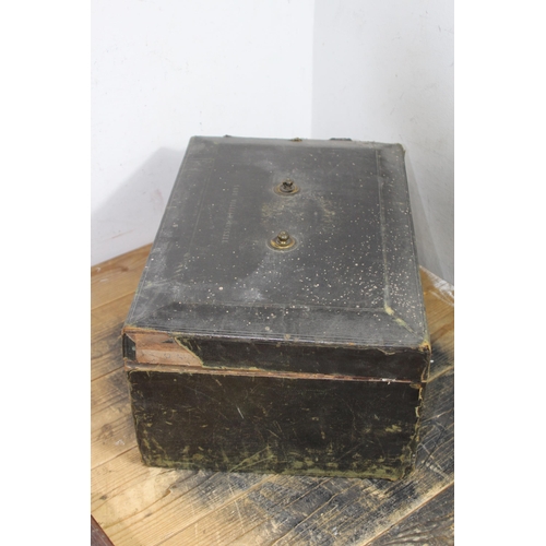 565 - 2 X ANTIQUE BOXES 
38 X 26 X 18CM