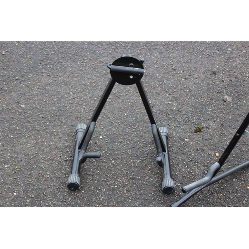 675 - 3 X GUITAR STANDS - ONE A/F
80CM