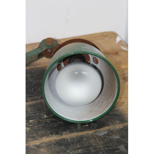 200 - VINTAGE INDUSTRIAL GREEN LAMP
70CM