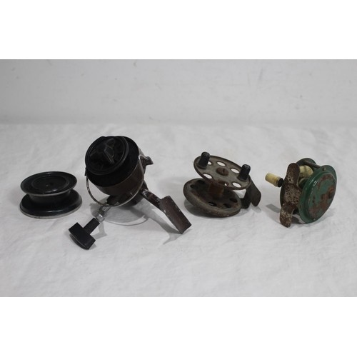 570 - 3 X VINTAGE METAL FISHING REELS