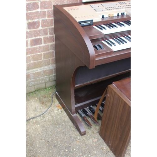 676 - VINTAGE ORLA ELECTRIC ORGAN GWO
116 X 59 X 92CM