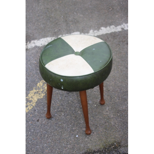 22 - RETRO STOOL