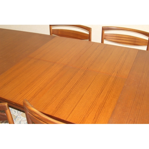 32 - McINTOSH DOUBLE BUTTERFLY LEAF EXTENDING DINING TABLE AND SIX CHAIRS  INCLUDING 2 CARVER CHAIRS
160 ... 