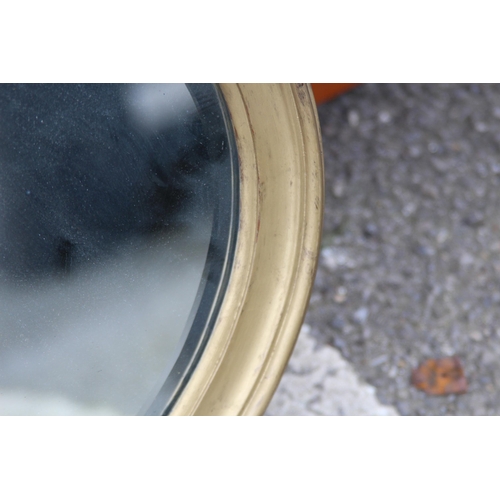 136 - VINTAGE MIRROR
59 x 44CM