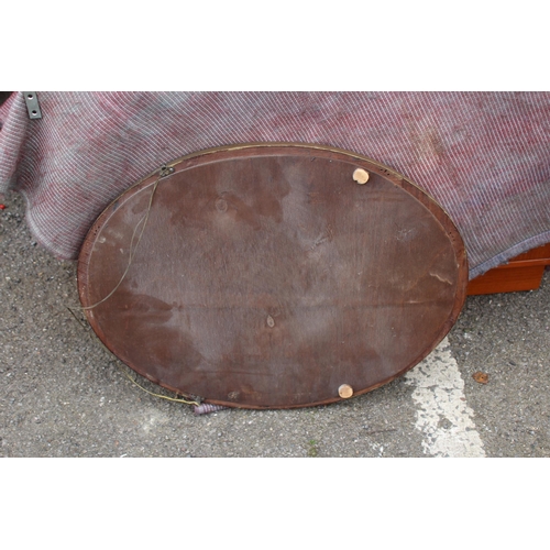 136 - VINTAGE MIRROR
59 x 44CM