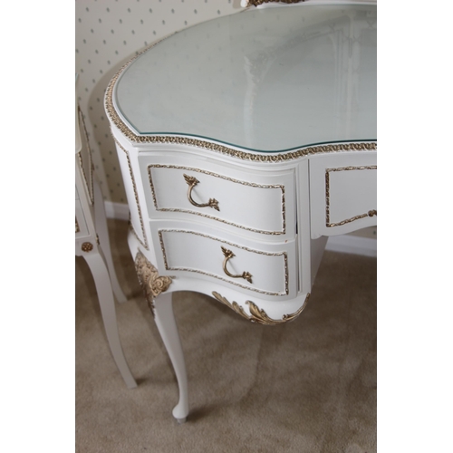 12 - QUEEN ANNE STYLE DRESSING TABLE AND PAIR OF BEDSIDE TABLES 
128 X 64 X 145CM