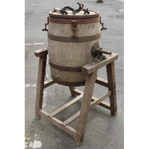 105 - ANTIQUE BUTTER CHURN
116 X 70 X 66CM