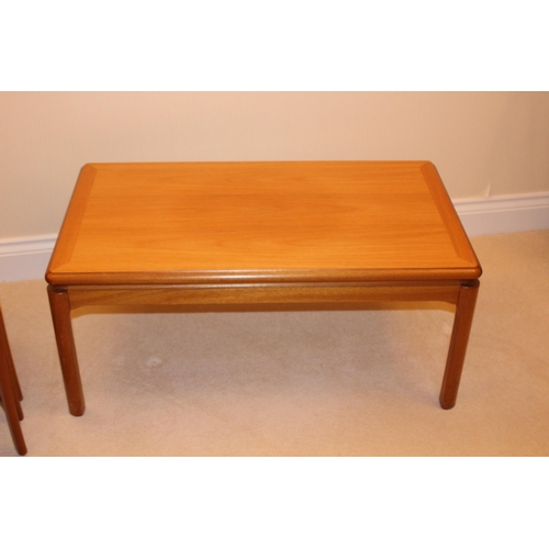 49 - PARKER KNOLL COFFEE TABLE AND NEST OF TABLES 
92 X 52 X 42CM