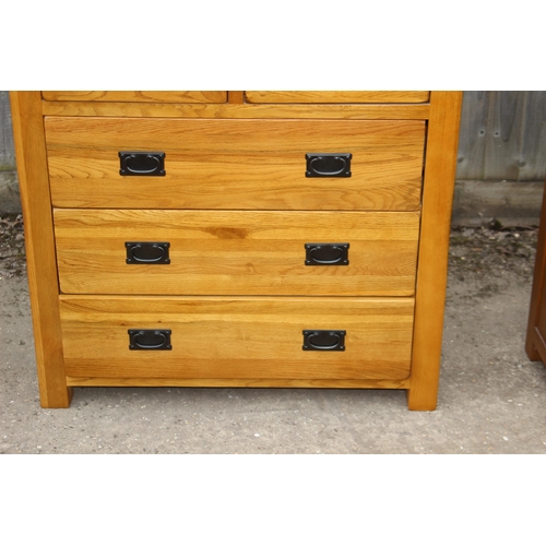 82 - OAK FURNITURELAND 2/3 OAK CHEST OF DRAWERS 
98 X 43 X 98CM