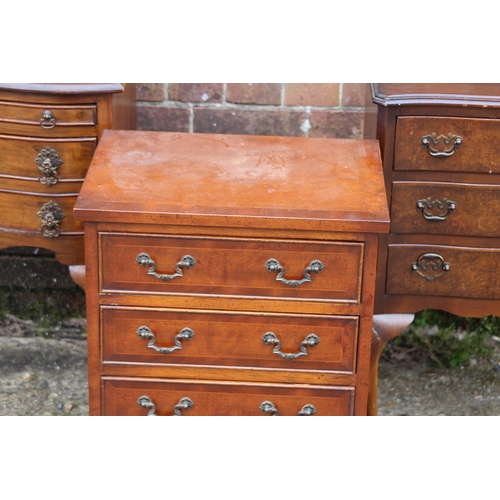 72 - QUANTITY OF VINTAGE BEDSIDE TABLES  x3
42 X 72 X 41CM