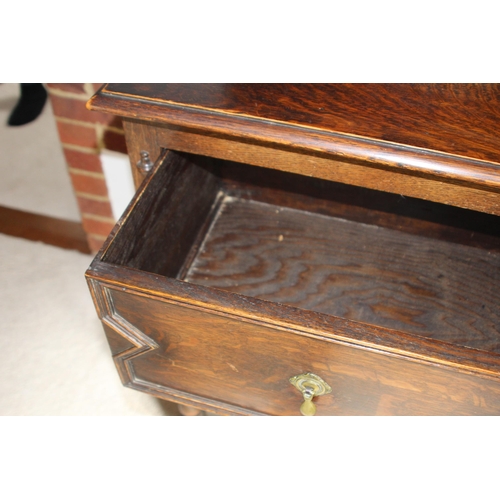 18 - VINTAGE OAK DRESSER
115 X 46 X 174CM