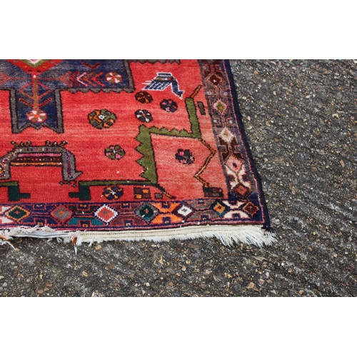 285 - VINTAGE PERSIAN RUG
166 X 104CM