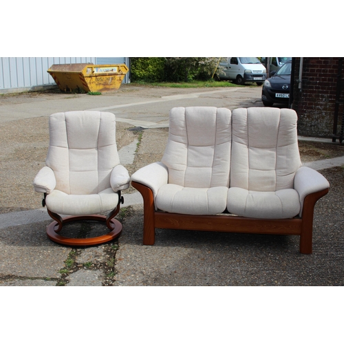 34 - EKORNES STRESSLESS CREAM FABRIC RECLINER SOFA AND CHAIR
155 X 75 X 77CM