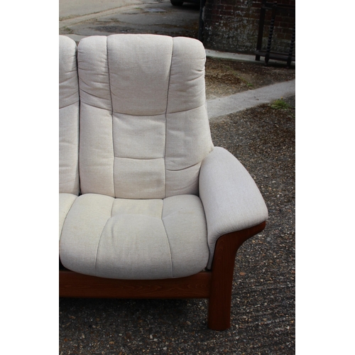 34 - EKORNES STRESSLESS CREAM FABRIC RECLINER SOFA AND CHAIR
155 X 75 X 77CM