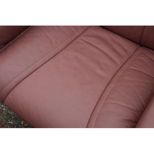 35 - EKORNES STRESSLESS PINK LEATHER RECLINER CHAIR AND STOOL
78 X 77 X 103CM