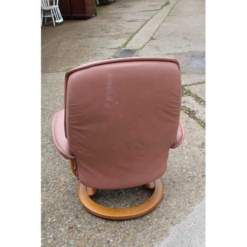 35 - EKORNES STRESSLESS PINK LEATHER RECLINER CHAIR AND STOOL
78 X 77 X 103CM