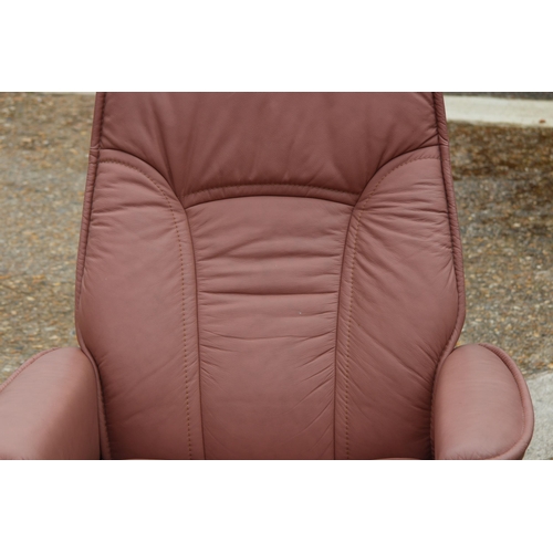 35 - EKORNES STRESSLESS PINK LEATHER RECLINER CHAIR AND STOOL
78 X 77 X 103CM